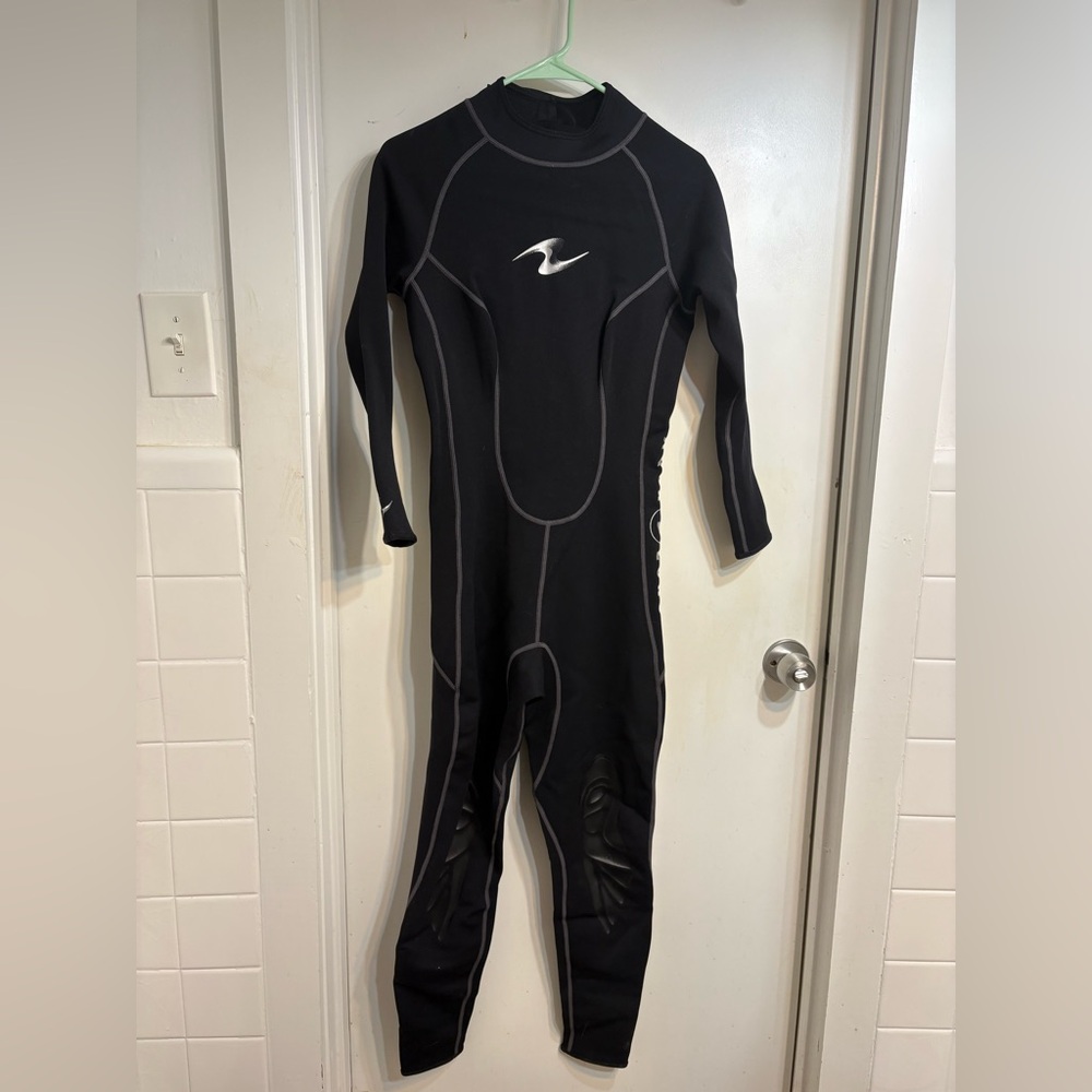 NWT Women's Black Wetsuit